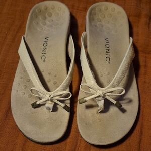 Vionic Women's Tan Sandals with Bow Accent